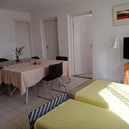 Badacsonyi Magan Szallas * バダチョニトマイ